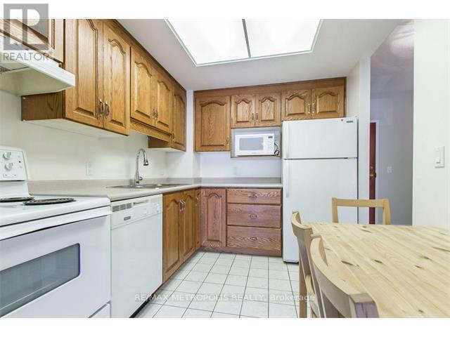 305 - 405 Erb Street W, Waterloo, Ontario  N2L 1W7 - Photo 13 - X12445423
