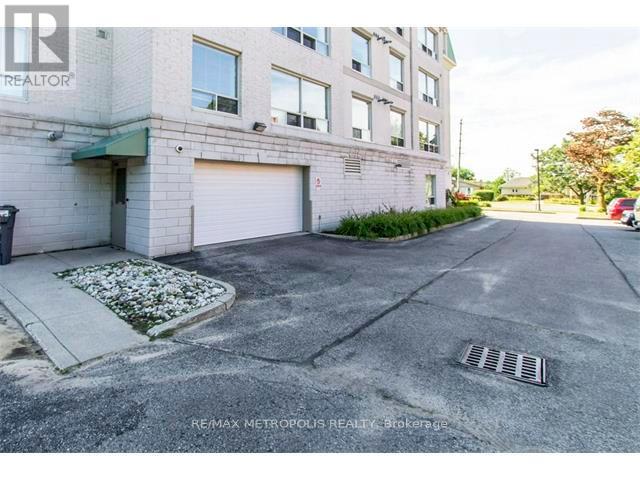 305 - 405 Erb Street W, Waterloo, Ontario  N2L 1W7 - Photo 3 - X12445423