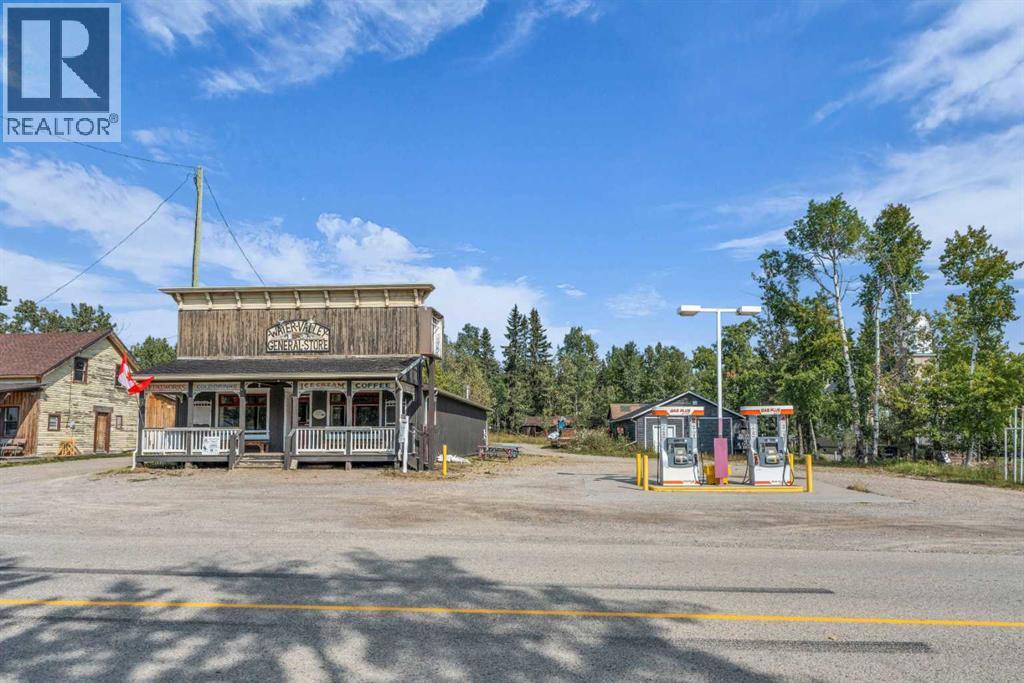 5204 579 Highway, Rural Mountain View County, Alberta  T0M 2E0 - Photo 2 - A2255420