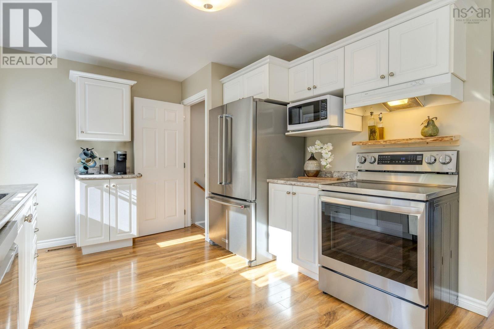 1492 Riverside Drive, Lower Sackville, Nova Scotia  B4C 2Y8 - Photo 11 - 202525062