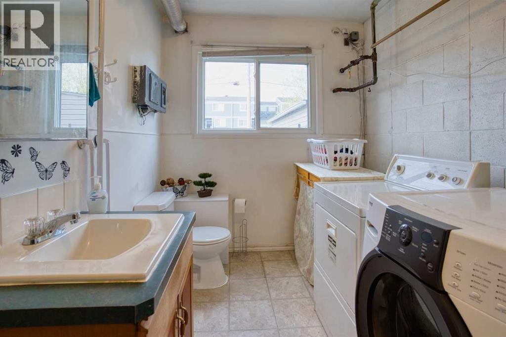 417 Goddard Avenue Ne, Calgary, Alberta  T2K 3T8 - Photo 13 - A2261922