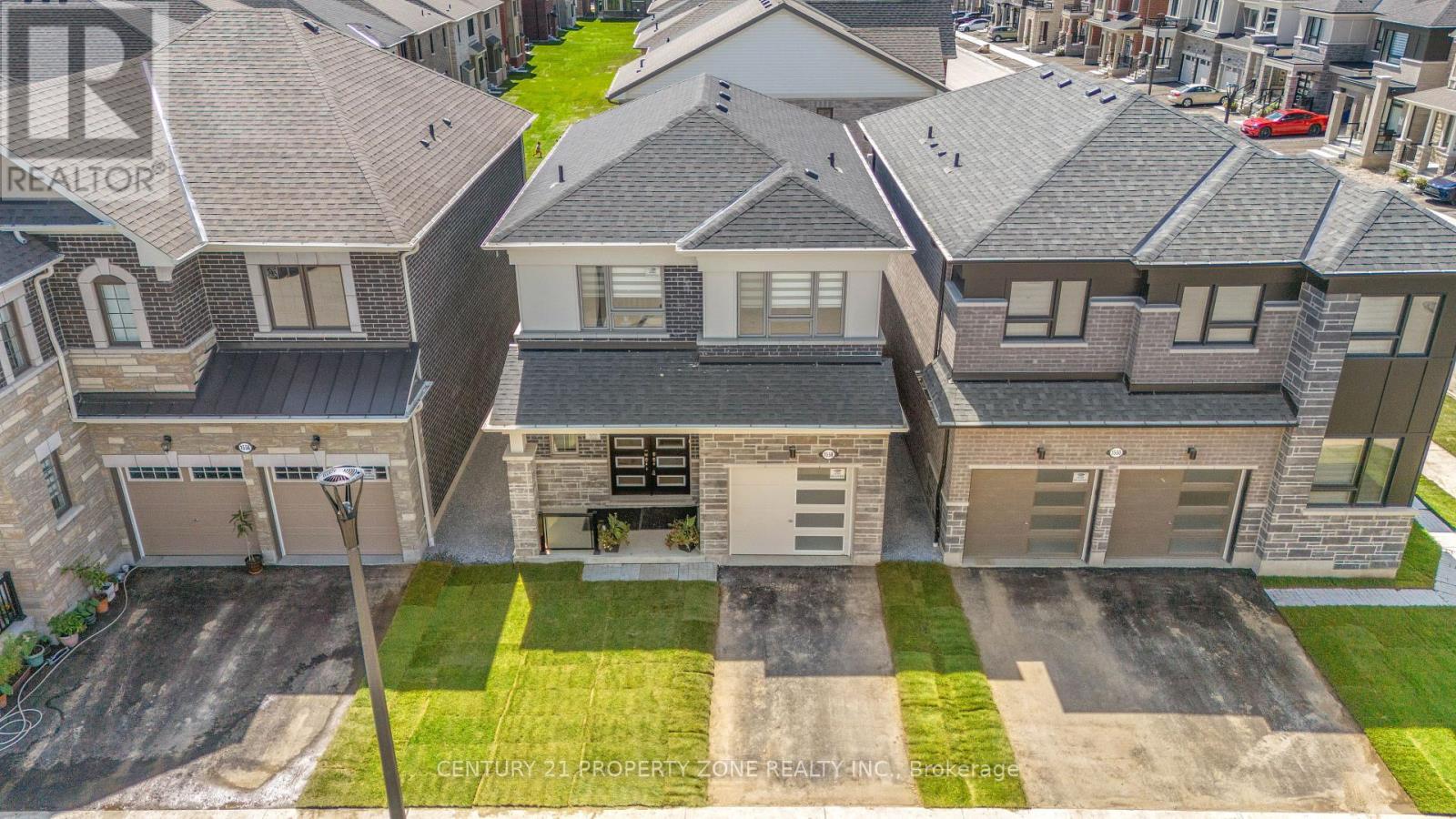 1558 Scarlett Trail, Pickering, Ontario  L1X 0N9 - Photo 4 - E12445456