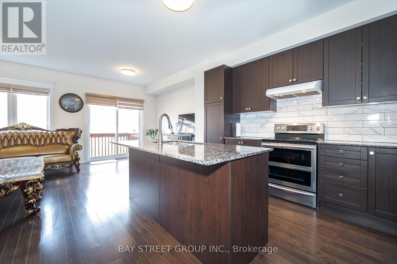 65 Bellflower Lane, Richmond Hill, Ontario  L4E 1E7 - Photo 11 - N12445448