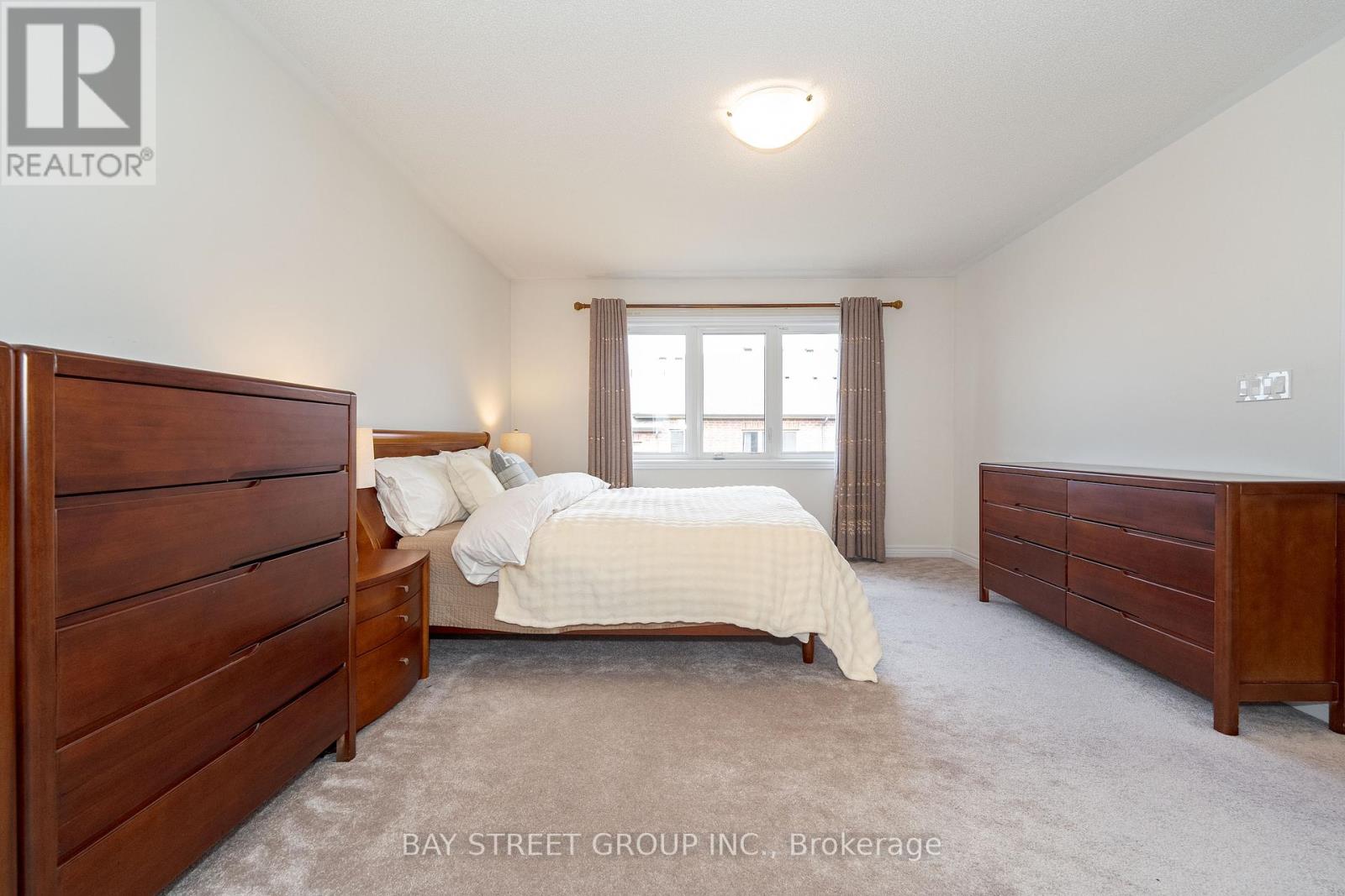 65 Bellflower Lane, Richmond Hill, Ontario  L4E 1E7 - Photo 25 - N12445448