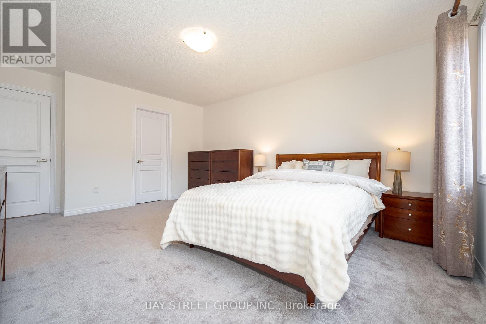 65 Bellflower Lane, Richmond Hill, Ontario  L4E 1E7 - Photo 26 - N12445448