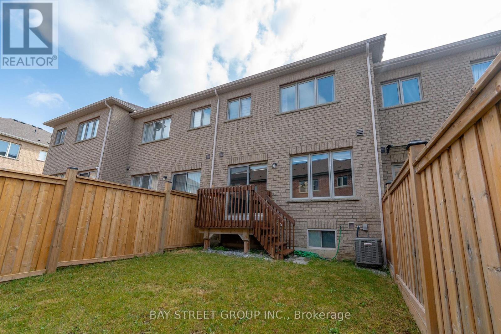 65 Bellflower Lane, Richmond Hill, Ontario  L4E 1E7 - Photo 31 - N12445448