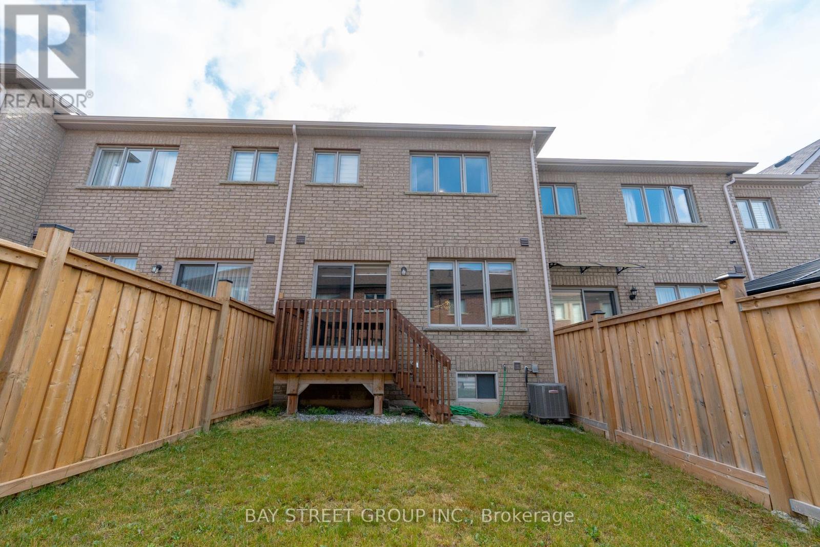65 Bellflower Lane, Richmond Hill, Ontario  L4E 1E7 - Photo 32 - N12445448
