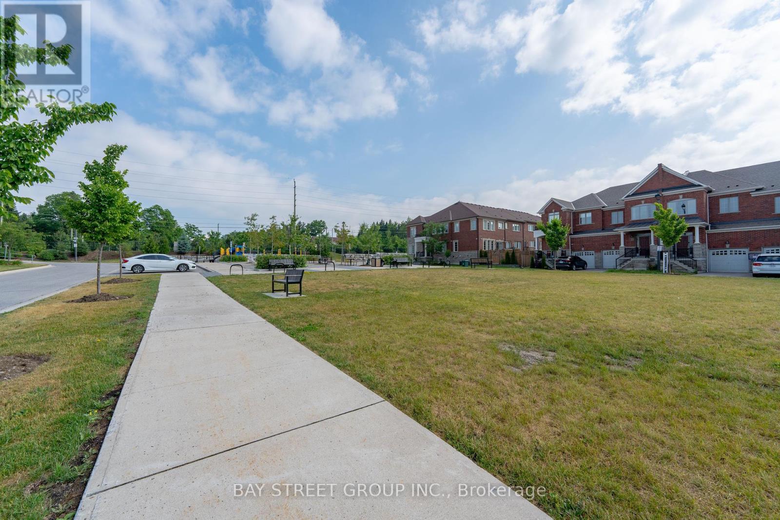 65 Bellflower Lane, Richmond Hill, Ontario  L4E 1E7 - Photo 34 - N12445448