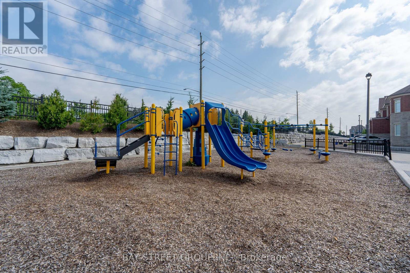 65 Bellflower Lane, Richmond Hill, Ontario  L4E 1E7 - Photo 36 - N12445448