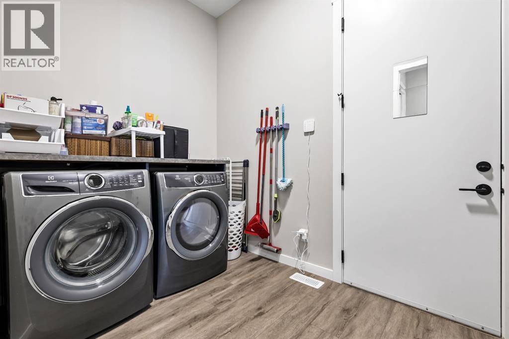 10 Cranbrook Common Se, Calgary, Alberta  T3M 3C2 - Photo 32 - A2262102