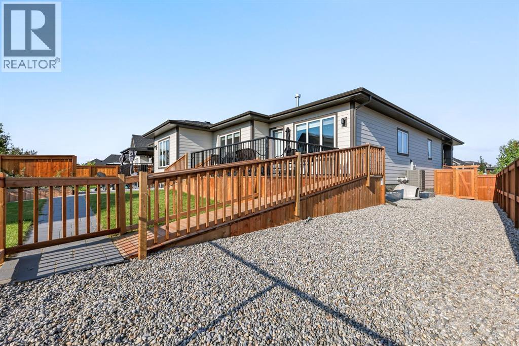 10 Cranbrook Common Se, Calgary, Alberta  T3M 3C2 - Photo 8 - A2262102