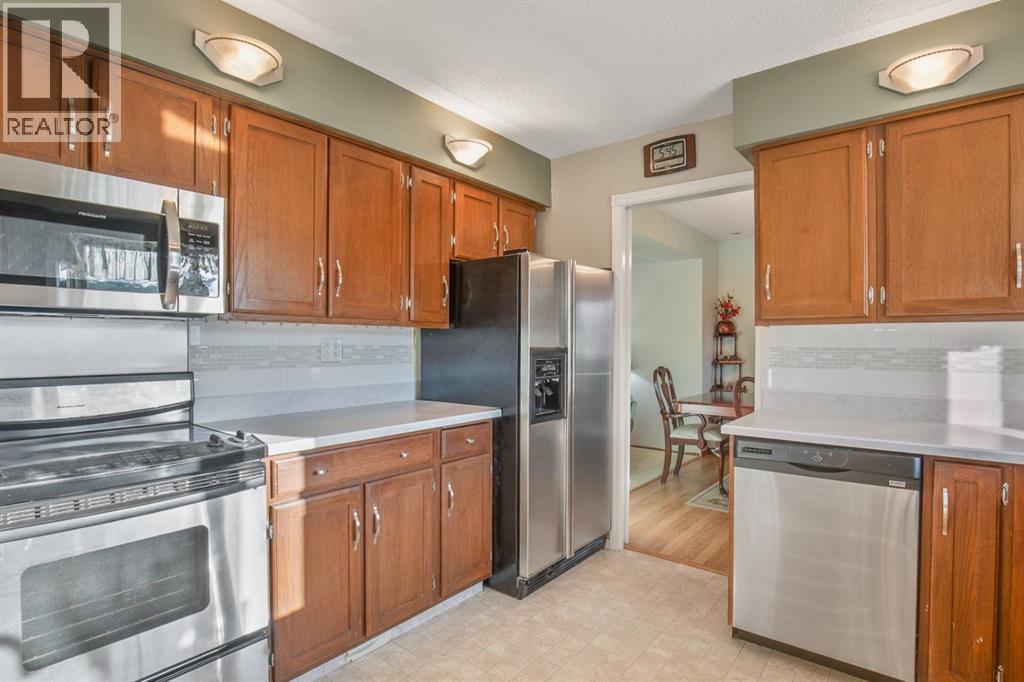 29 Allan Close, Red Deer, Alberta  T4R 1A4 - Photo 6 - A2259846