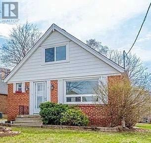 19 Westchester Street, Toronto, Ontario  M6M 2S4 - Photo 13 - W12445457