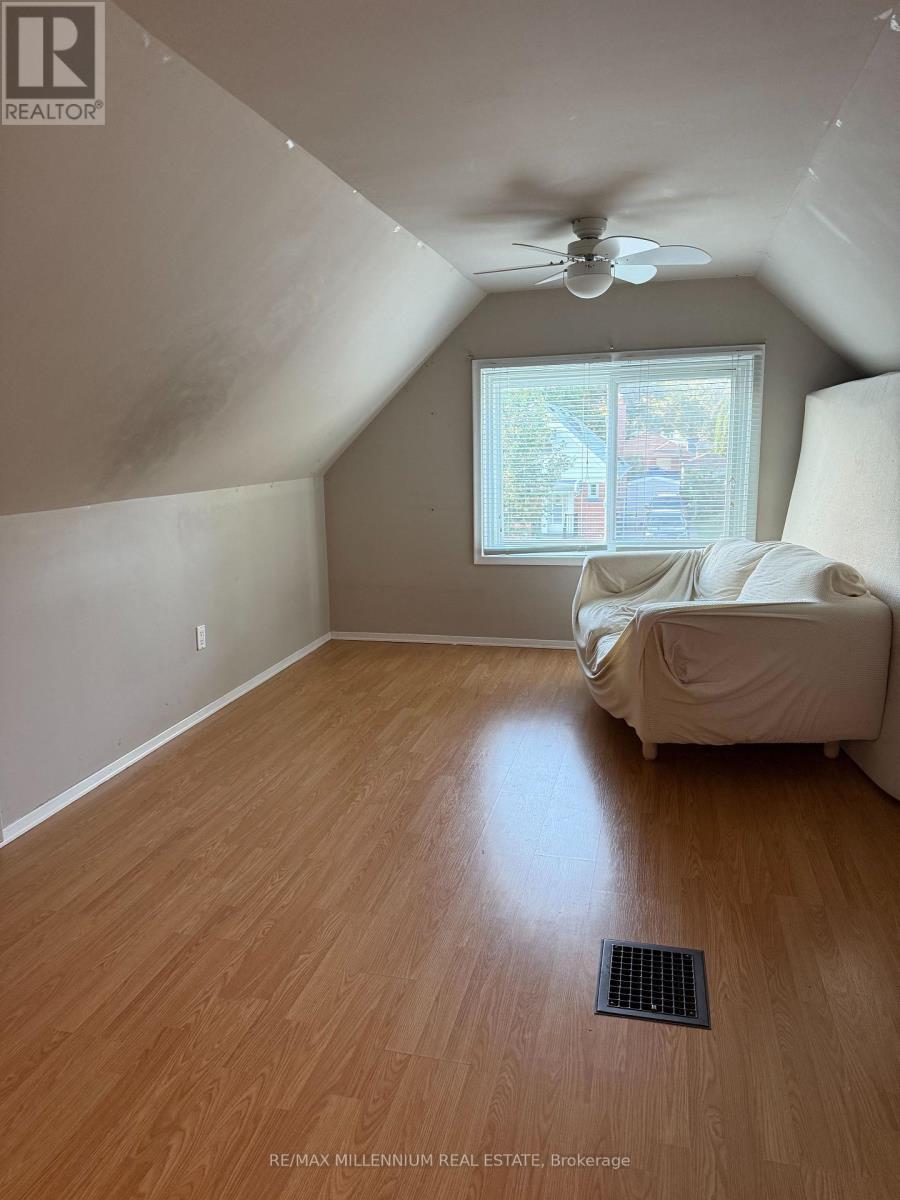 19 Westchester Street, Toronto, Ontario  M6M 2S4 - Photo 4 - W12445457