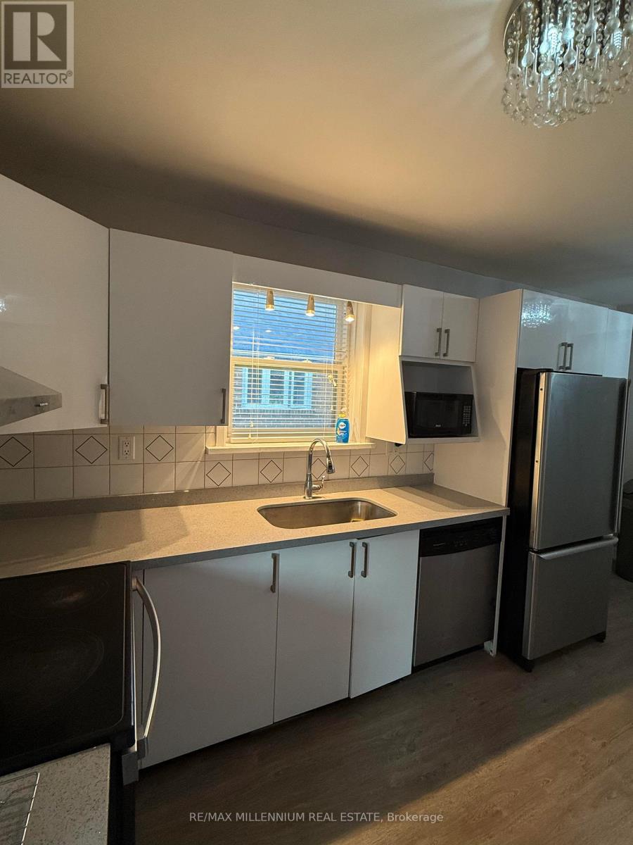 19 Westchester Street, Toronto, Ontario  M6M 2S4 - Photo 6 - W12445457