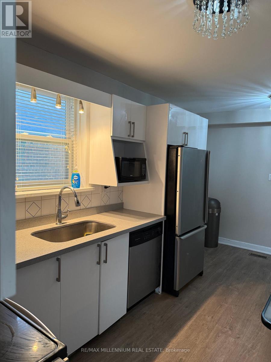 19 Westchester Street, Toronto, Ontario  M6M 2S4 - Photo 7 - W12445457
