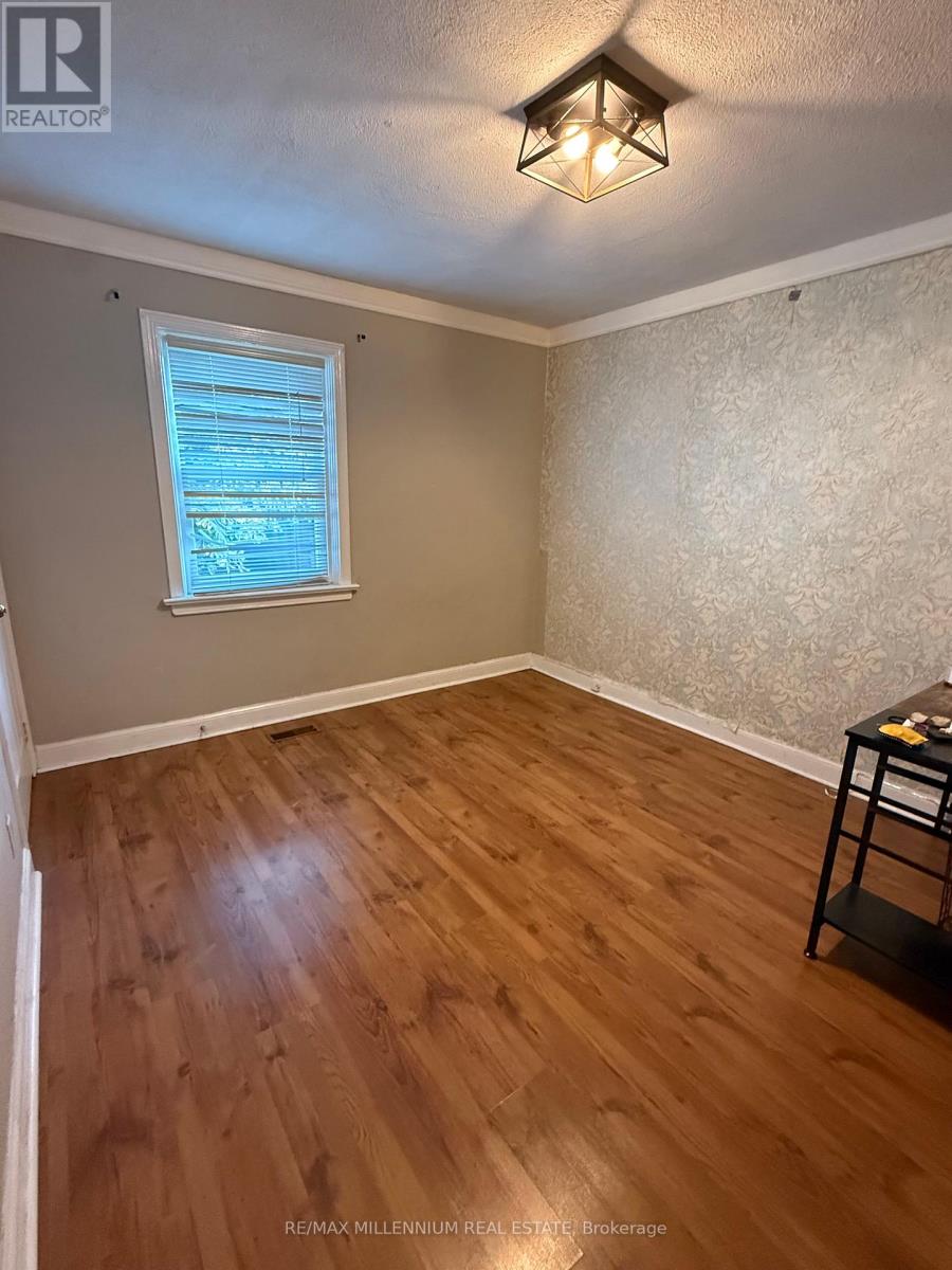 19 Westchester Street, Toronto, Ontario  M6M 2S4 - Photo 8 - W12445457