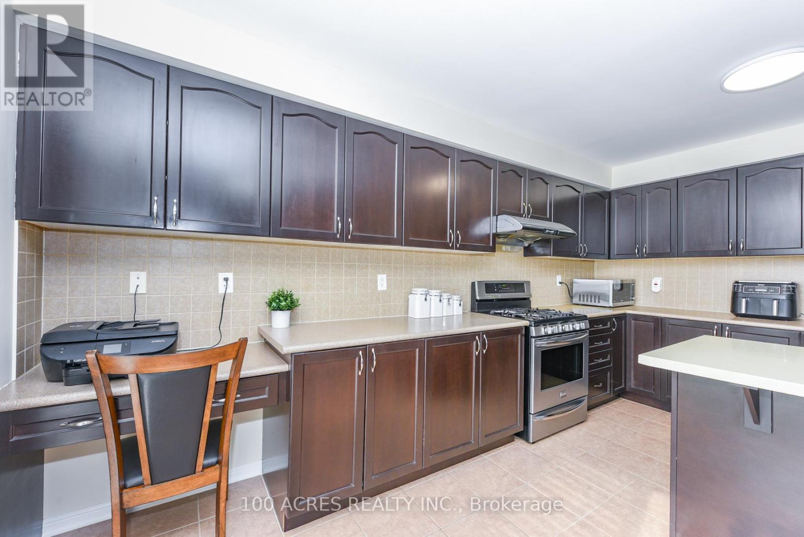 Unknown Address, ,     - Photo 14 - W12445458