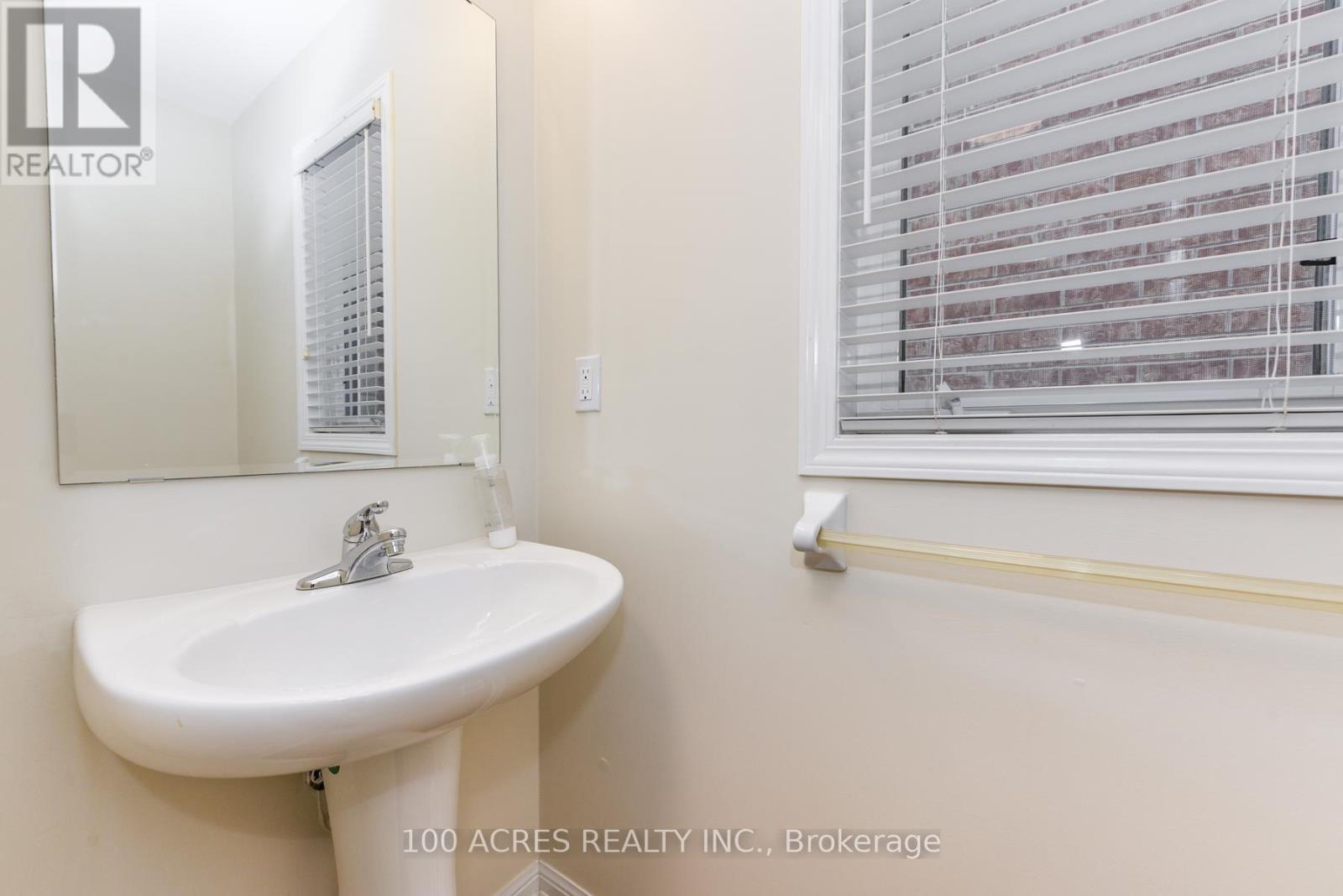 Unknown Address, ,     - Photo 8 - W12445458