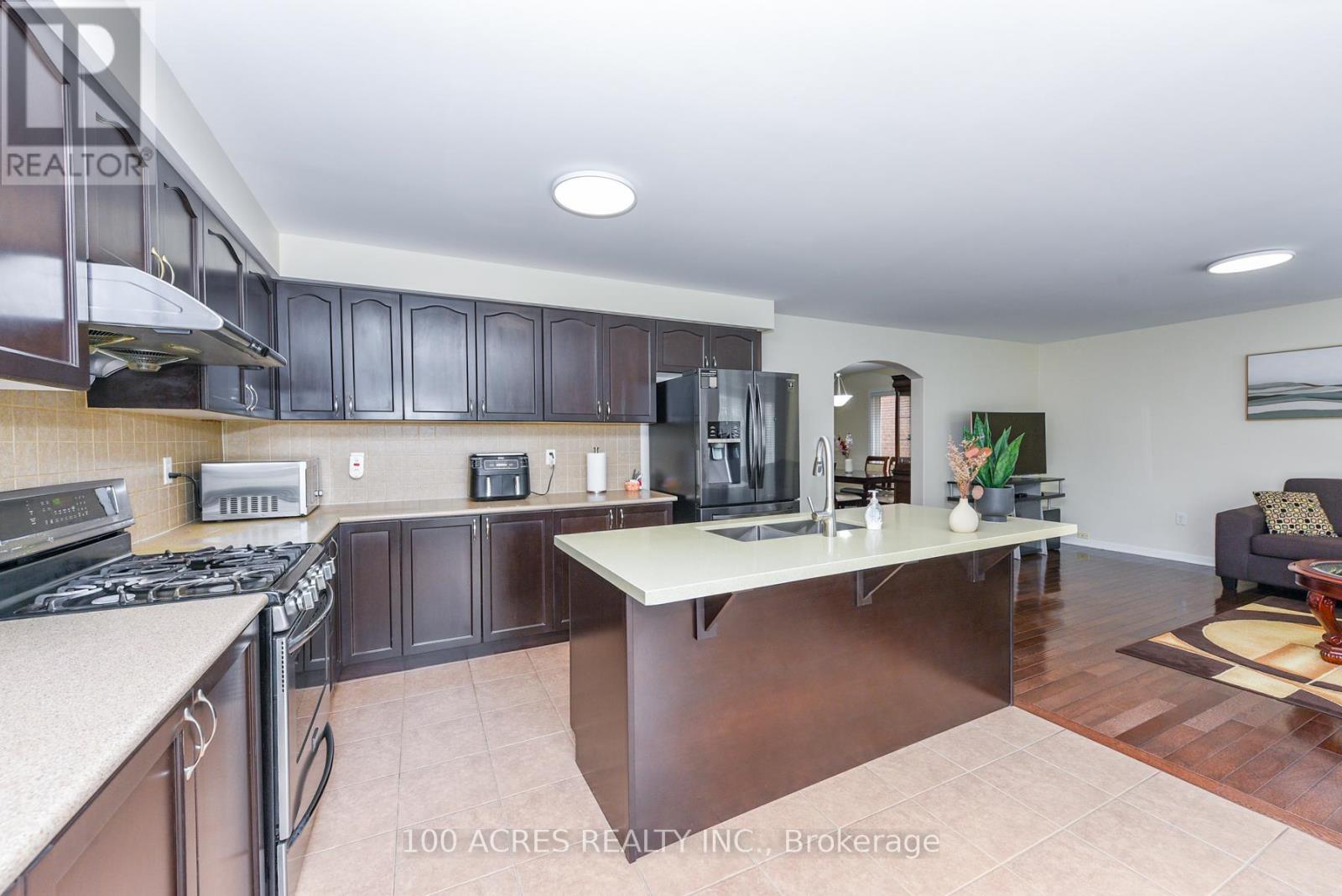 Unknown Address, ,     - Photo 9 - W12445458