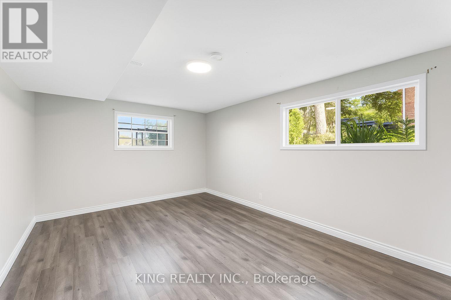 290 Lincoln Road, Waterloo, Ontario  N2J 2P5 - Photo 26 - X12445453