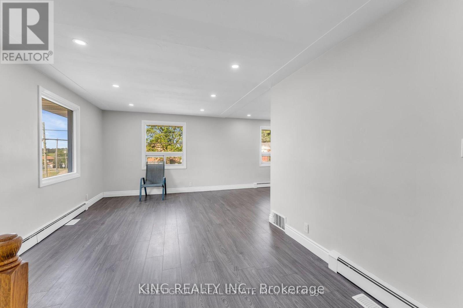 290 Lincoln Road, Waterloo, Ontario  N2J 2P5 - Photo 6 - X12445453