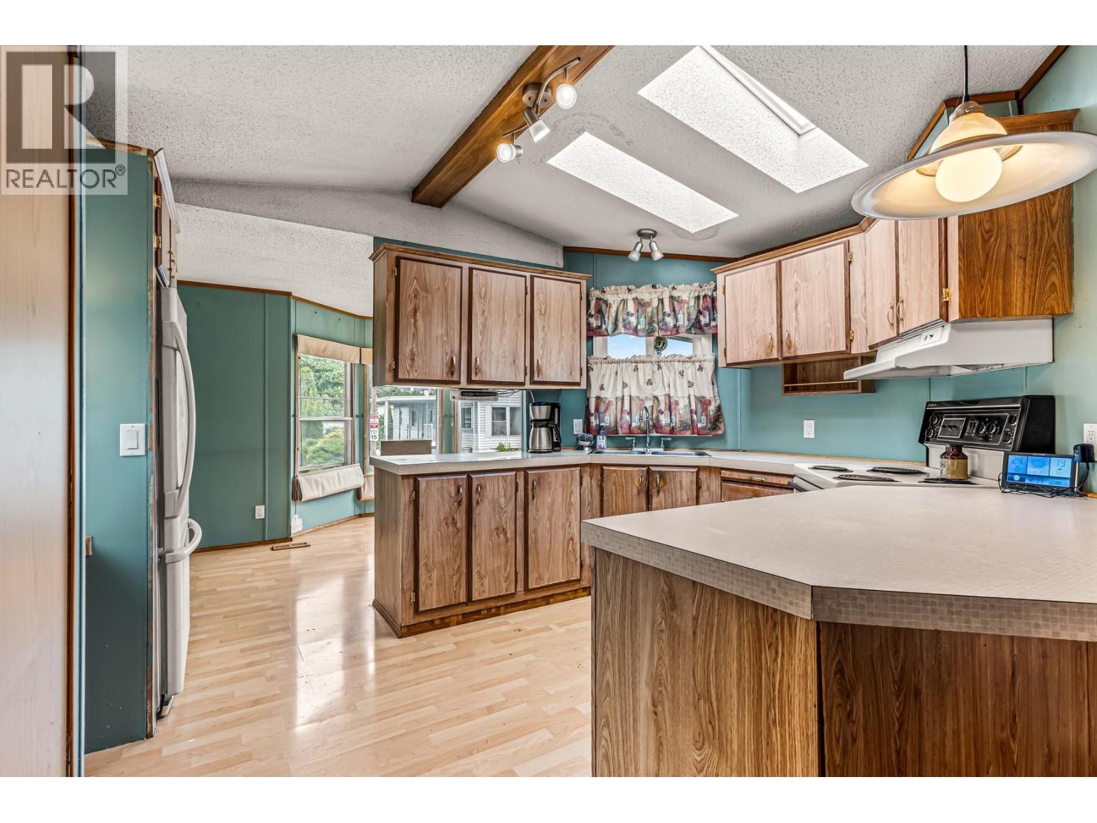 141 145 King Edward Street, Coquitlam, British Columbia  V3K 6M3 - Photo 7 - R3053861