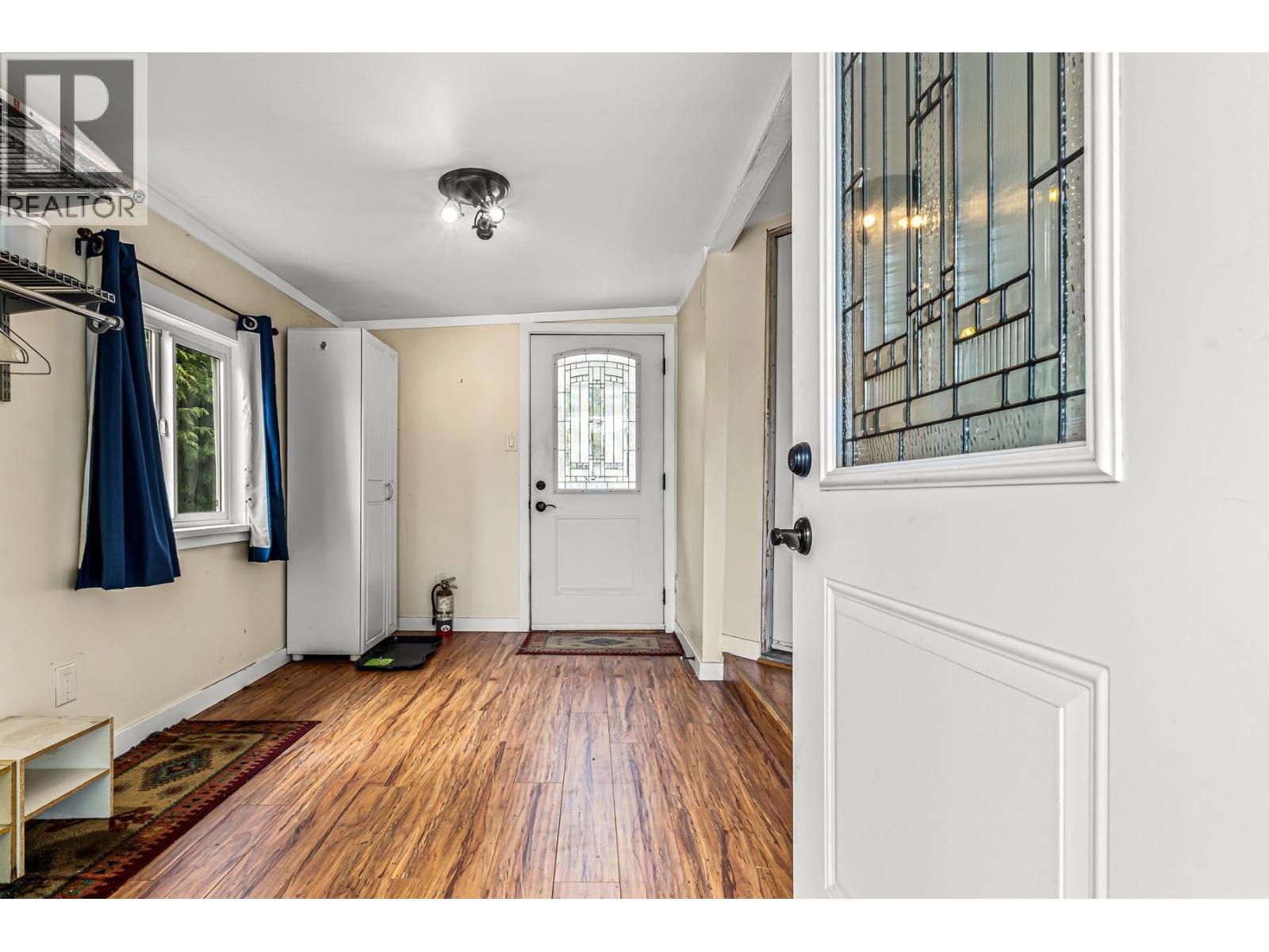 141 145 King Edward Street, Coquitlam, British Columbia  V3K 6M3 - Photo 2 - R3053861