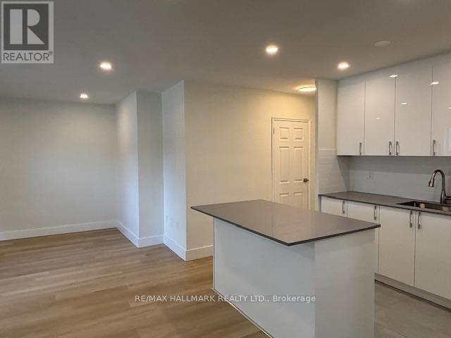 202 - 3151 Jaguar Valley Drive, Mississauga, Ontario  L5A 2H9 - Photo 4 - W12383182