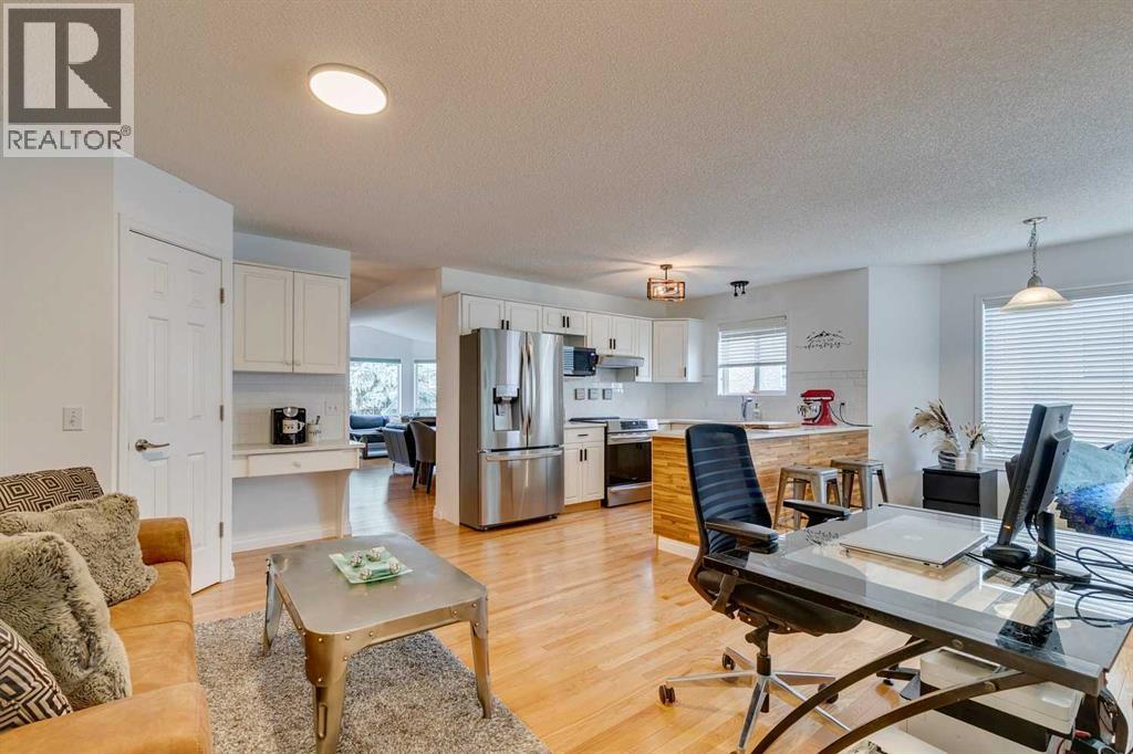 42 Sierra Morena Green Sw, Calgary, Alberta  T3H 3E4 - Photo 13 - A2260653