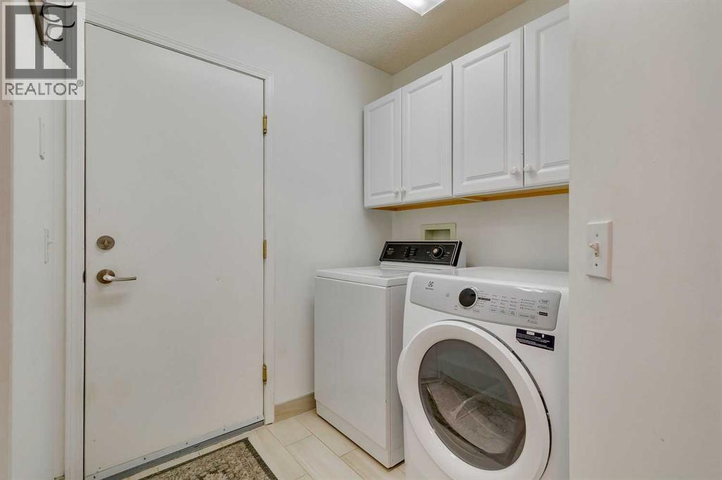 42 Sierra Morena Green Sw, Calgary, Alberta  T3H 3E4 - Photo 20 - A2260653