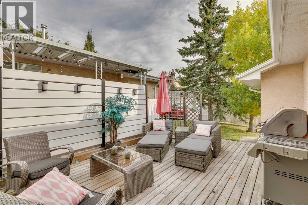 42 Sierra Morena Green Sw, Calgary, Alberta  T3H 3E4 - Photo 28 - A2260653