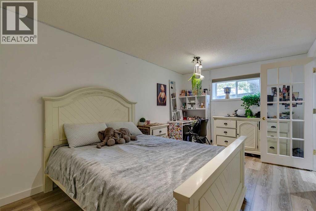 42 Sierra Morena Green Sw, Calgary, Alberta  T3H 3E4 - Photo 31 - A2260653