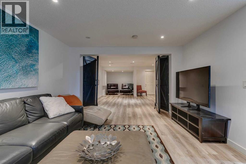 42 Sierra Morena Green Sw, Calgary, Alberta  T3H 3E4 - Photo 33 - A2260653