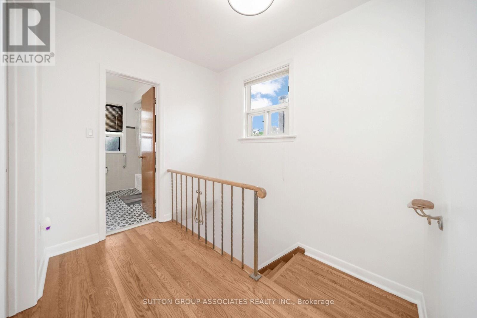 3 Stanstead Drive, Toronto (Bathurst Manor), Ontario  M3H 4V5 - Photo 13 - C12445464