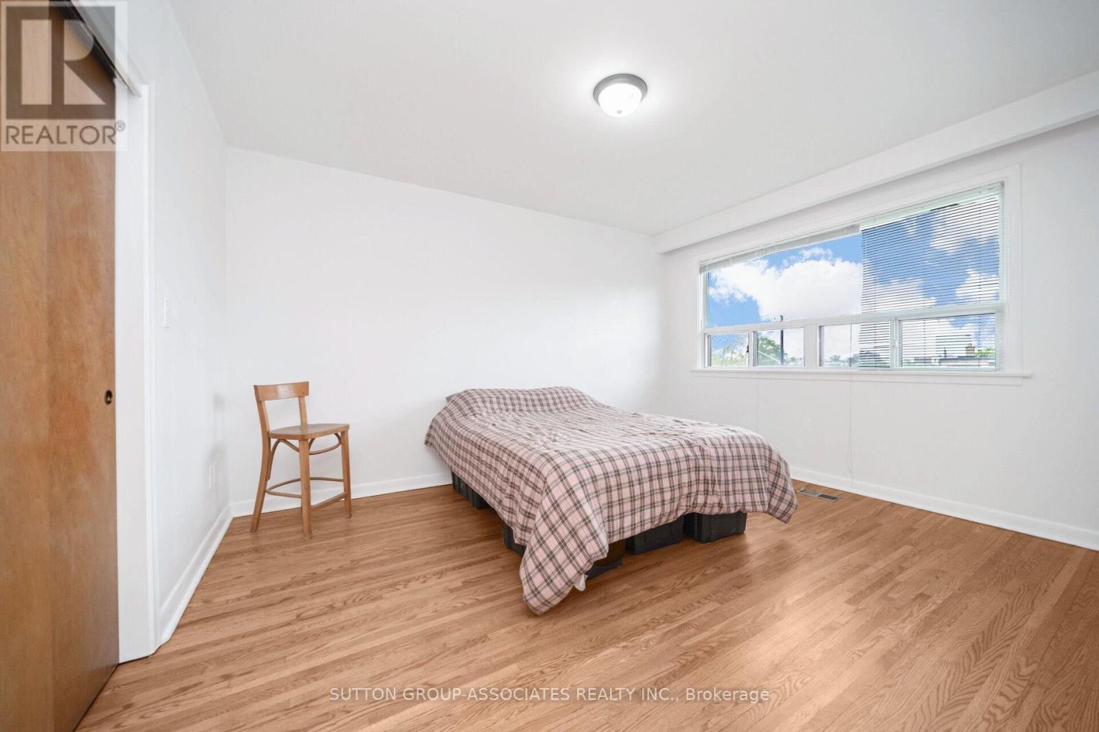 3 Stanstead Drive, Toronto (Bathurst Manor), Ontario  M3H 4V5 - Photo 16 - C12445464