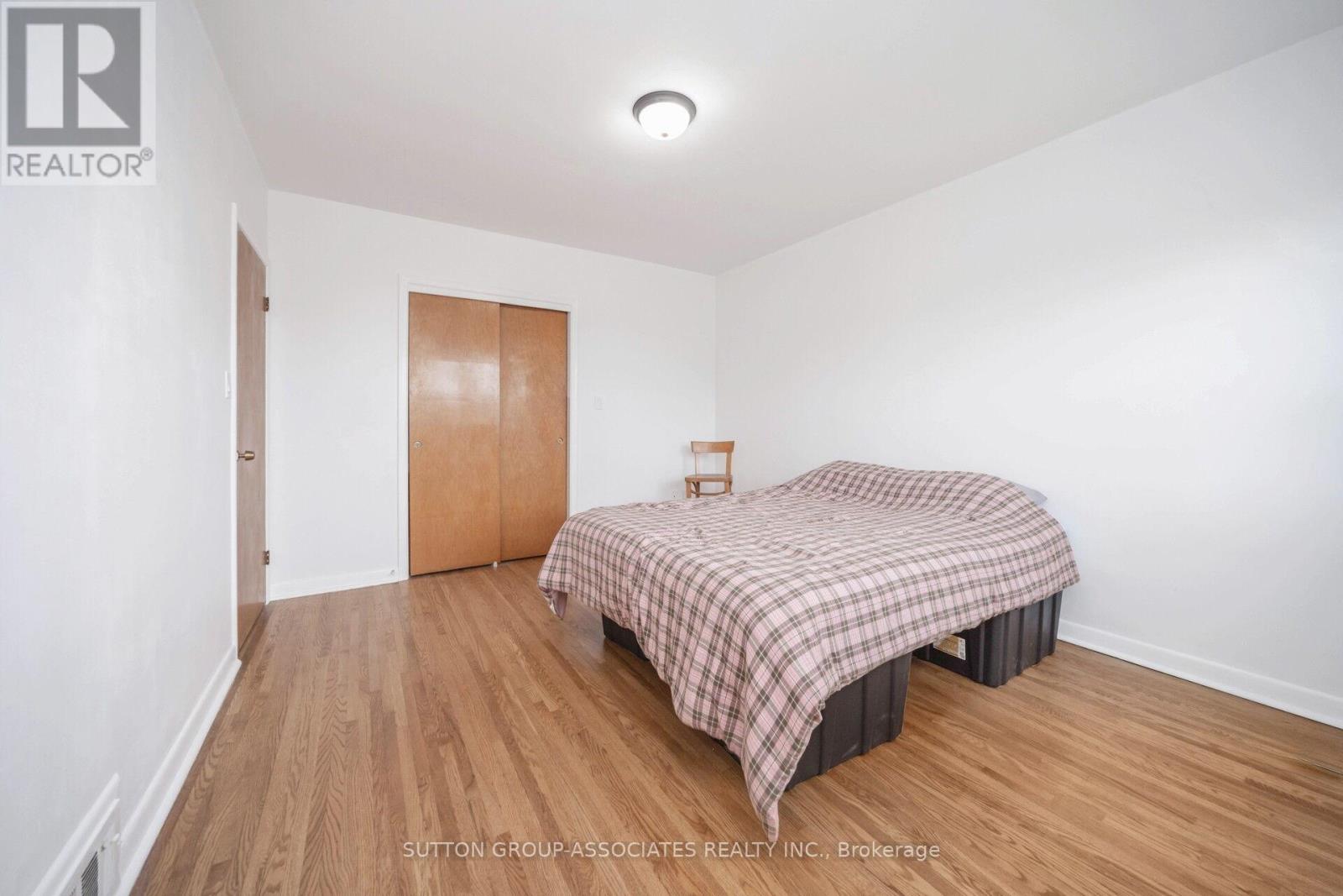 3 Stanstead Drive, Toronto (Bathurst Manor), Ontario  M3H 4V5 - Photo 17 - C12445464