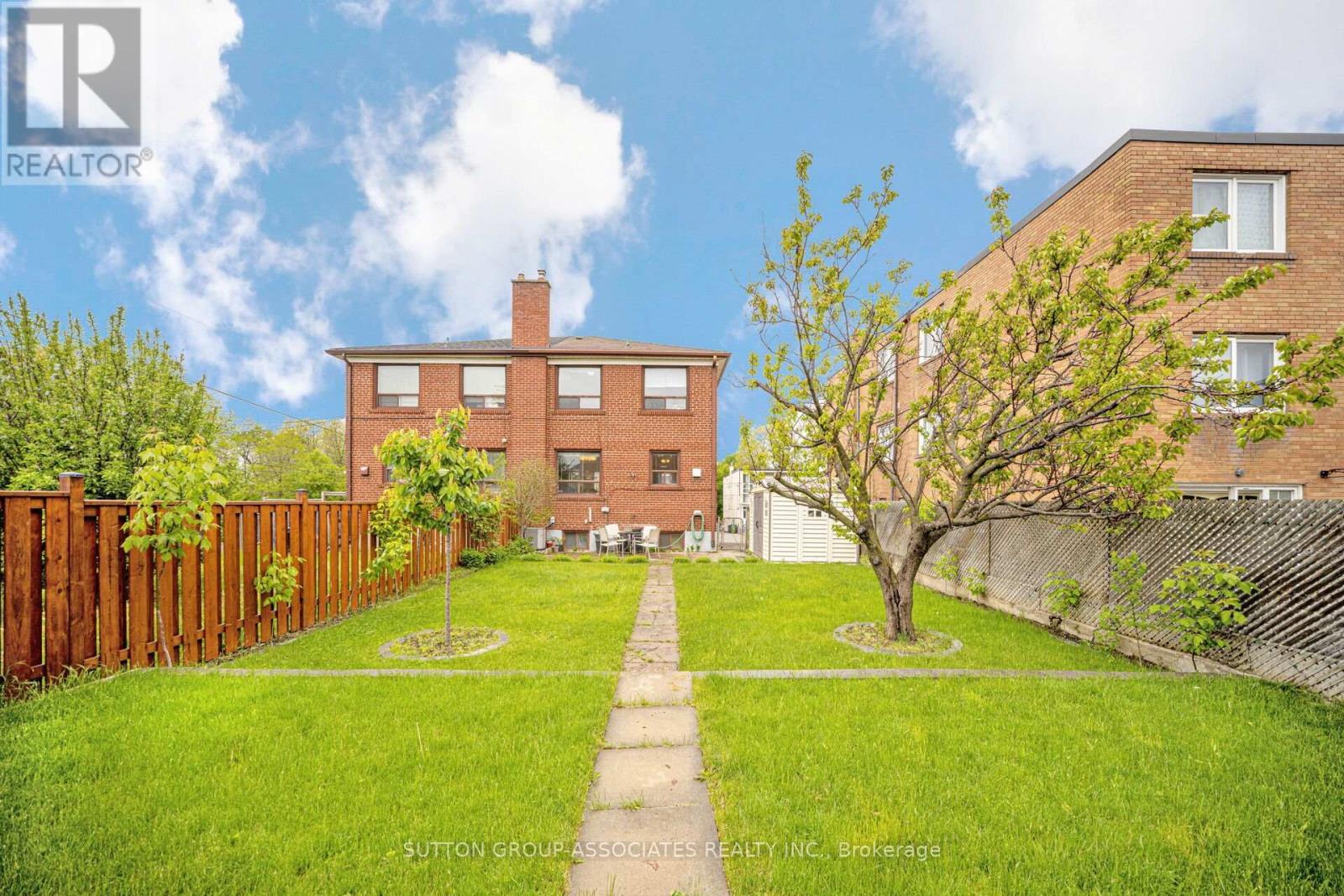 3 Stanstead Drive, Toronto (Bathurst Manor), Ontario  M3H 4V5 - Photo 24 - C12445464