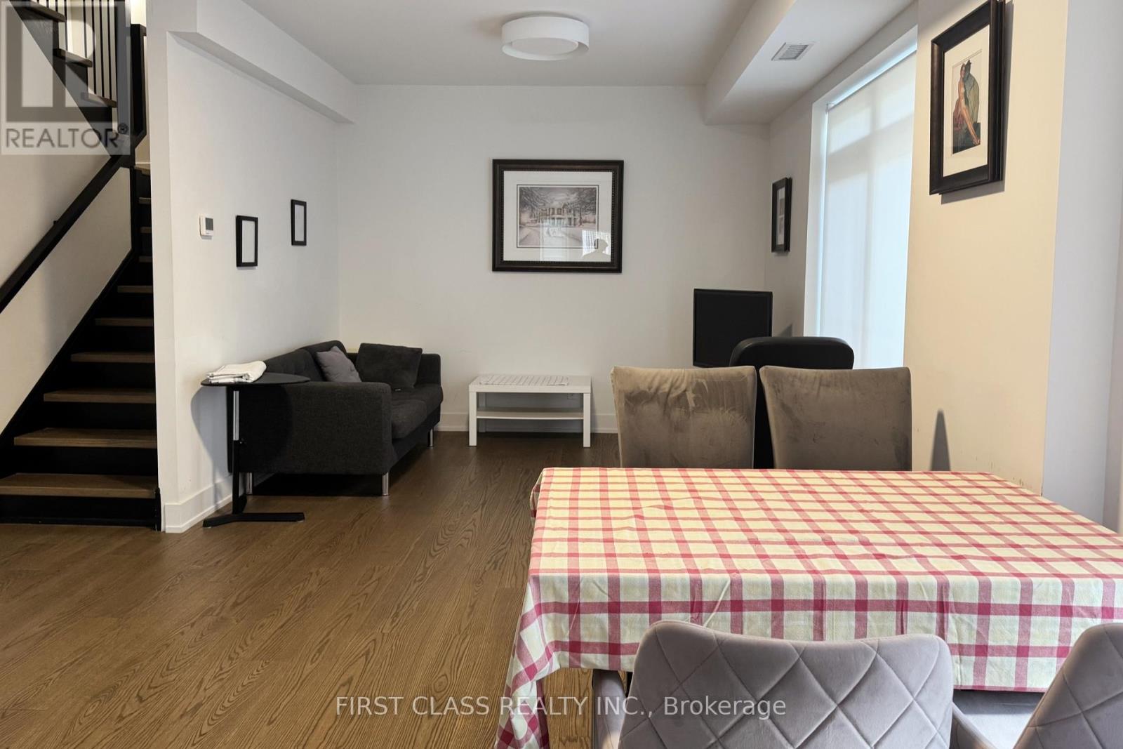 Th08 - 100 River Street W, Toronto, Ontario  M5A 0S3 - Photo 5 - C12445467