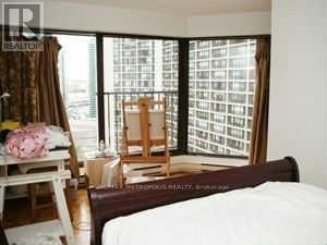 1809 - 65 Harbour Square, Toronto, Ontario  M5J 2L4 - Photo 5 - C12445472