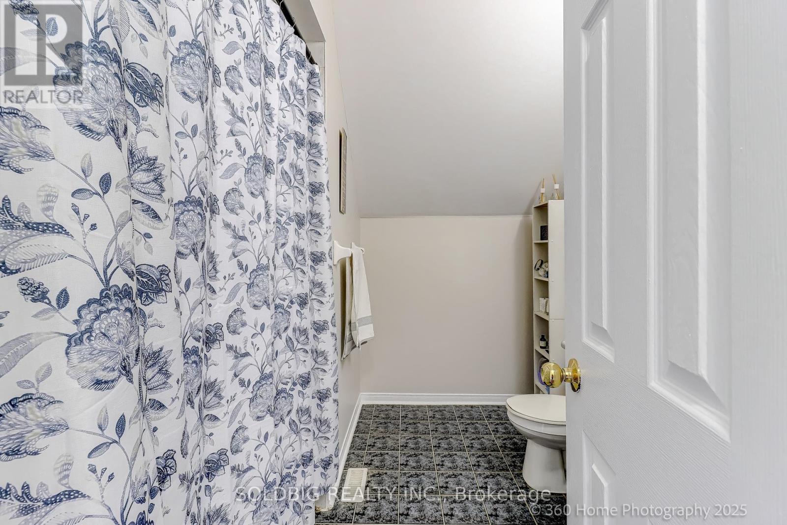 25 Trailridge Drive, Brampton, Ontario  L6X 4M6 - Photo 21 - W12445470