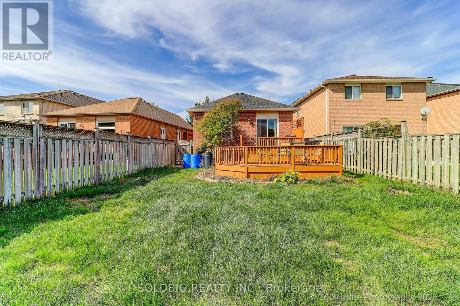 25 Trailridge Drive, Brampton, Ontario  L6X 4M6 - Photo 38 - W12445470
