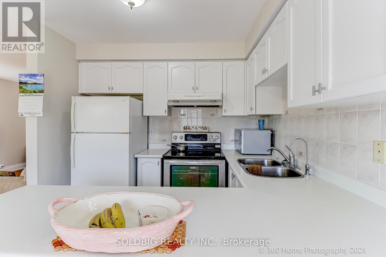 25 Trailridge Drive, Brampton, Ontario  L6X 4M6 - Photo 9 - W12445470