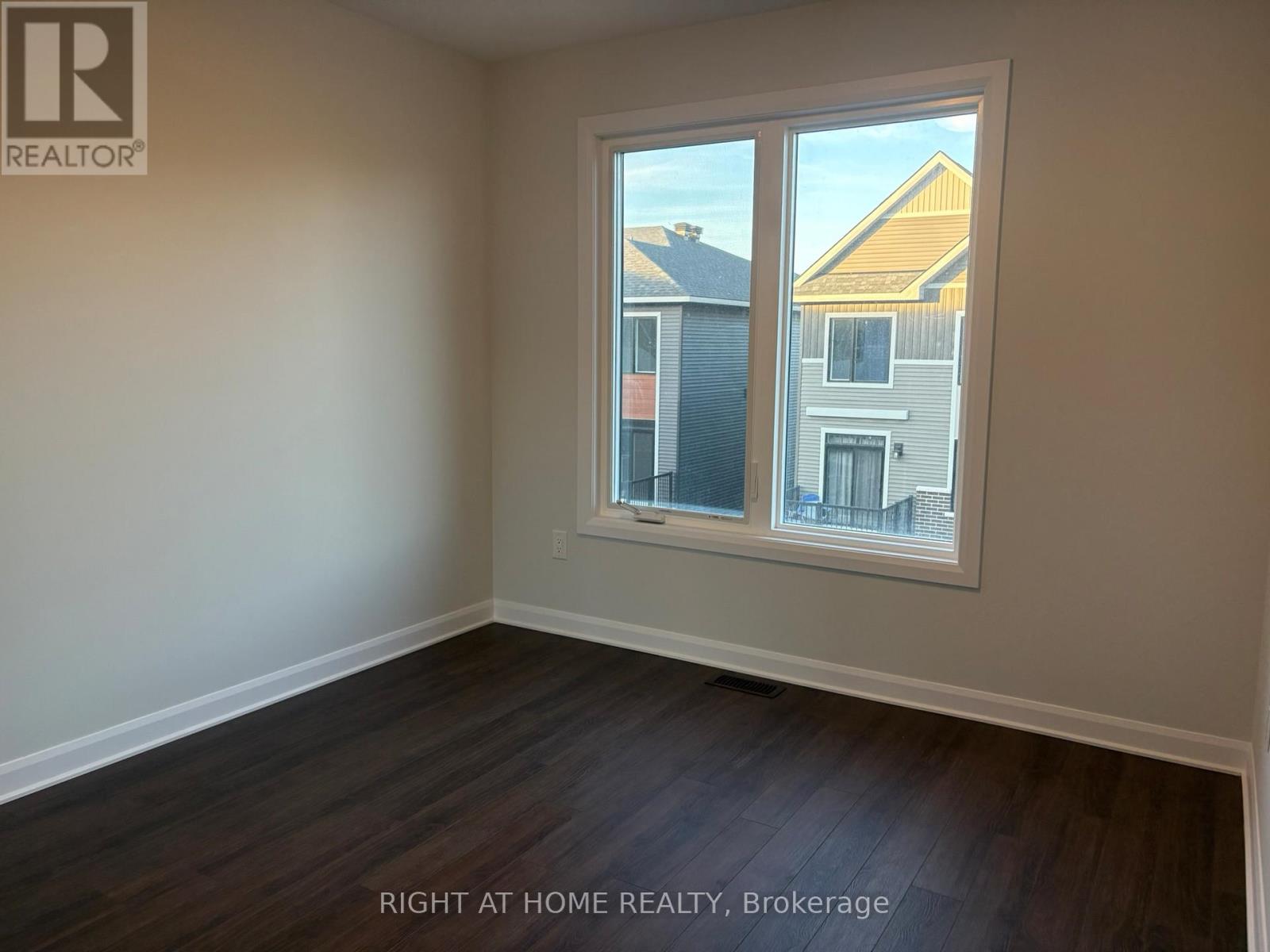 409 Silverberry Private, Ottawa, Ontario  K2T 0S7 - Photo 19 - X12445486