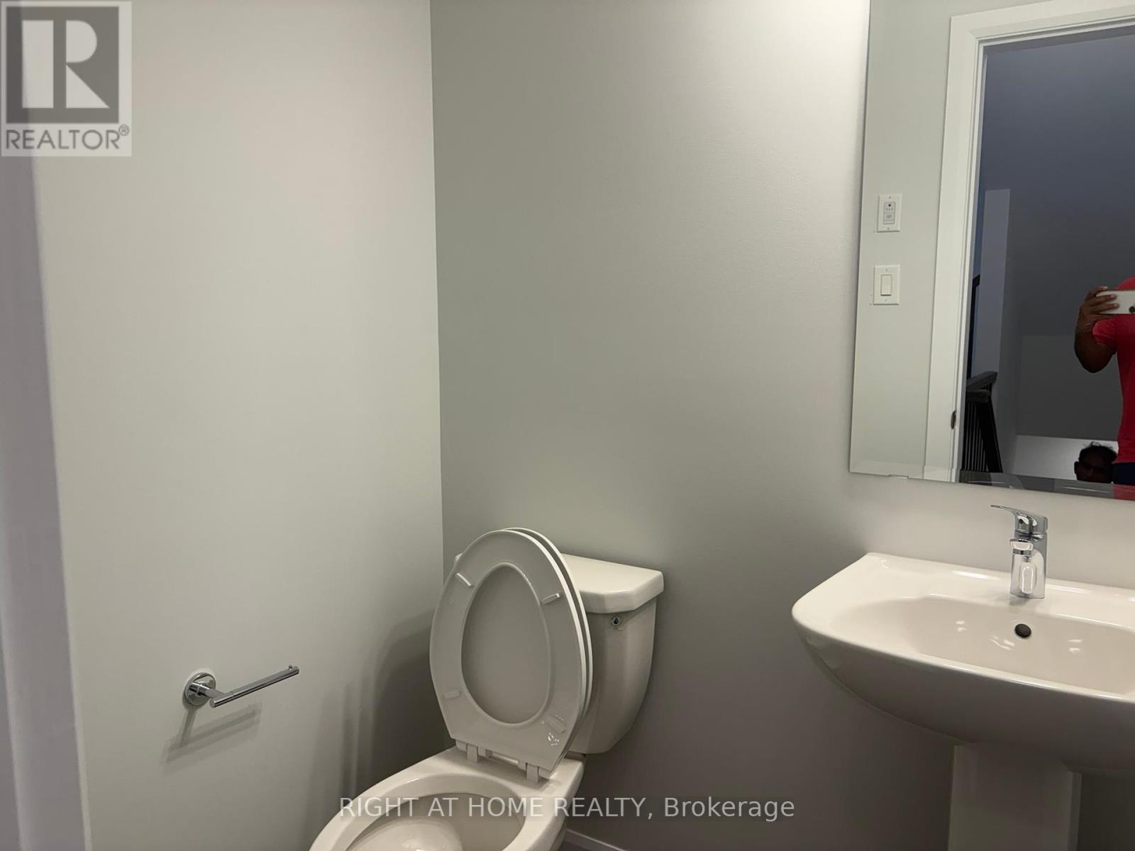 409 Silverberry Private, Ottawa, Ontario  K2T 0S7 - Photo 6 - X12445486