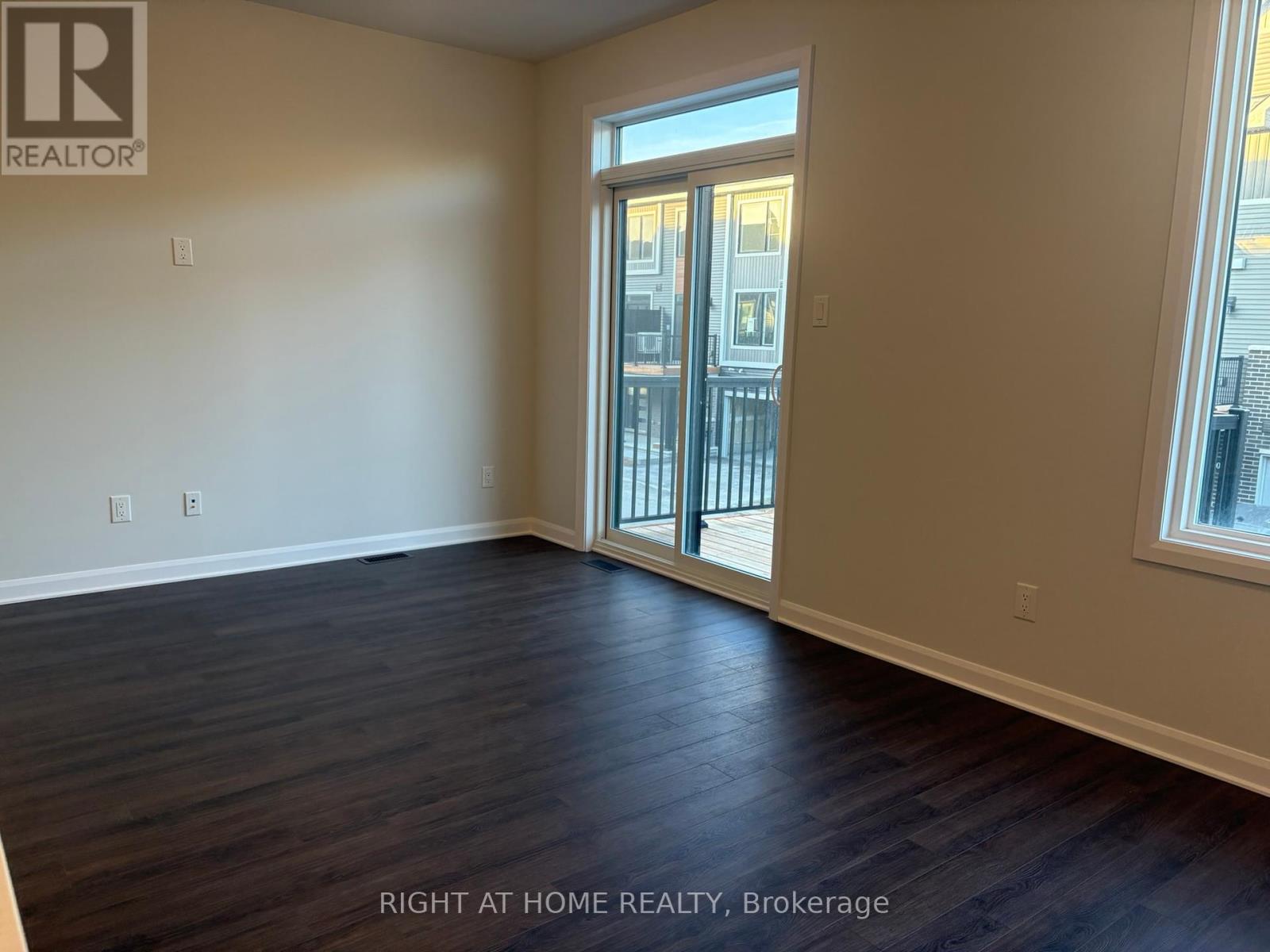 409 Silverberry Private, Ottawa, Ontario  K2T 0S7 - Photo 8 - X12445486