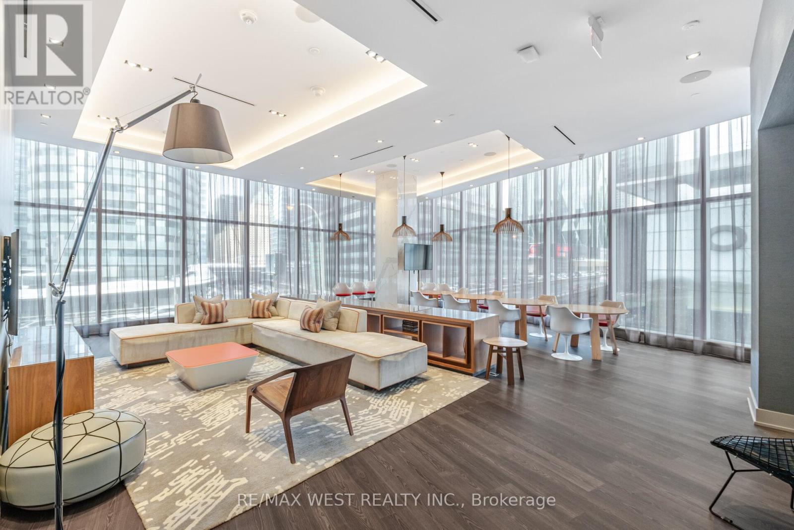 6712 - 10 York Street, Toronto, Ontario  M5J 0E1 - Photo 39 - C12337008