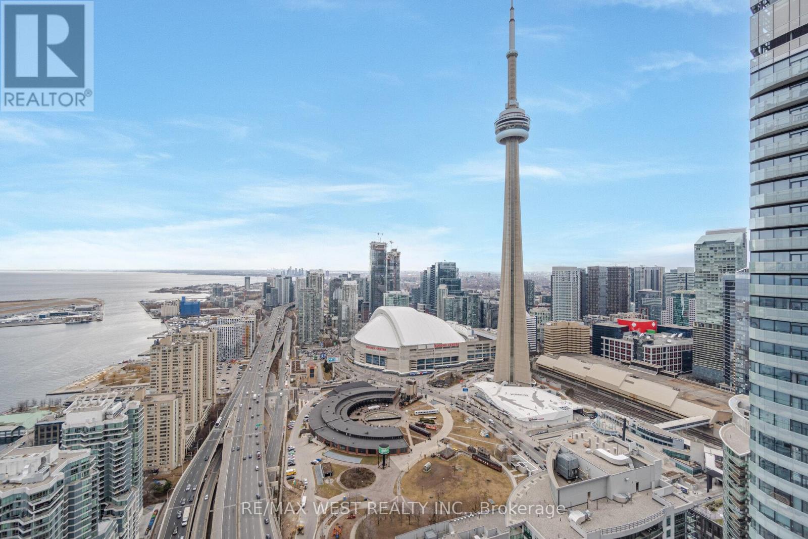 6712 - 10 York Street, Toronto, Ontario  M5J 0E1 - Photo 46 - C12337008