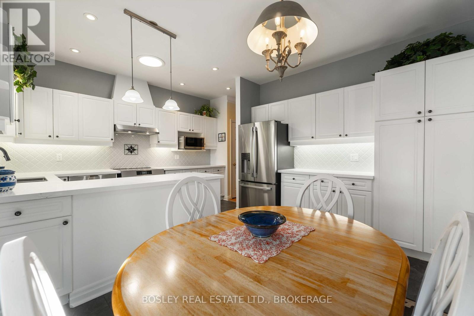 641 Simcoe Street, Niagara-On-The-Lake, Ontario  L0S 1J0 - Photo 16 - X12445482