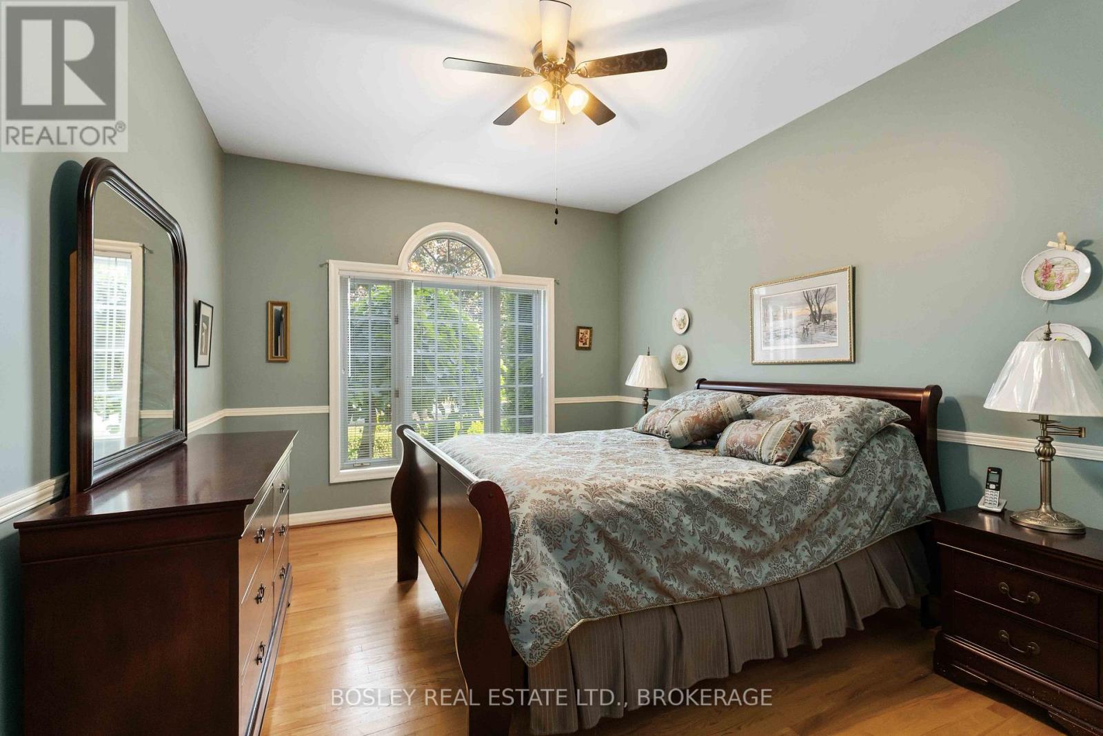 641 Simcoe Street, Niagara-On-The-Lake, Ontario  L0S 1J0 - Photo 18 - X12445482